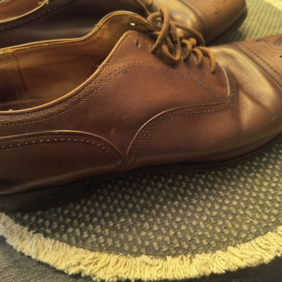 Classic English Handmade Church's Men's Tailored Oxfords - Picture 9 of 16